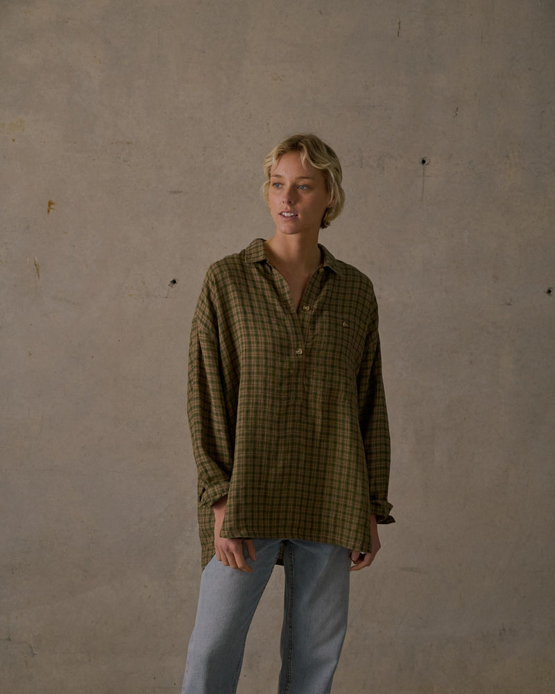 Patio Check Pullover