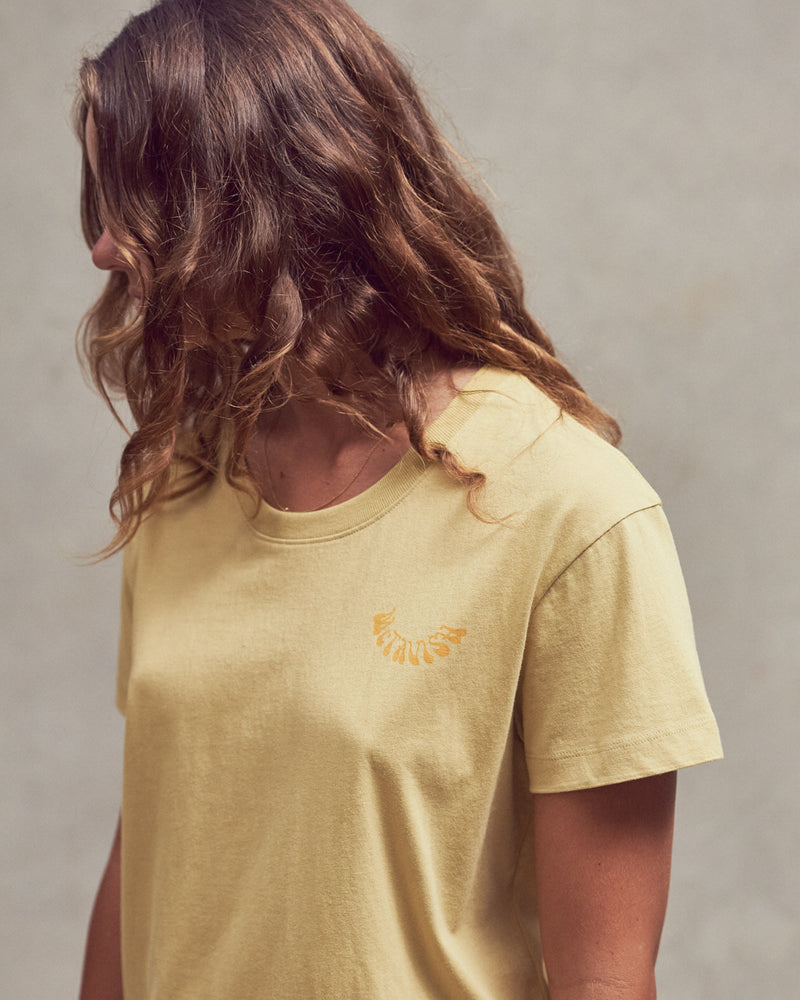 McTavish Vibing High Tee